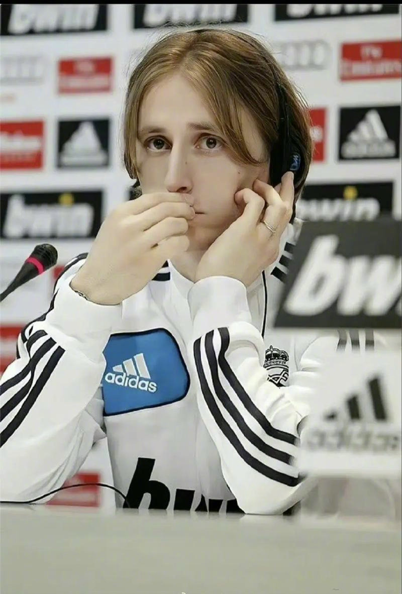 科林斯：我对保罗只有爱和尊重，但他不在这后确实安静了很多